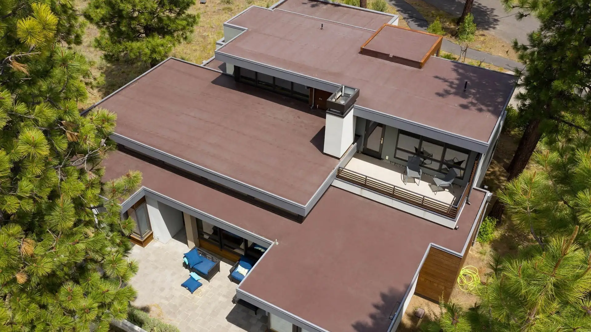 Flat roof on a building